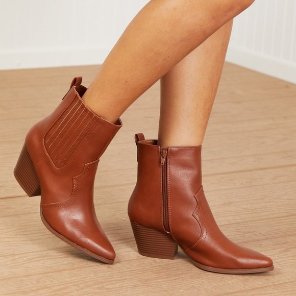 Qupid Nashville Nights Booties